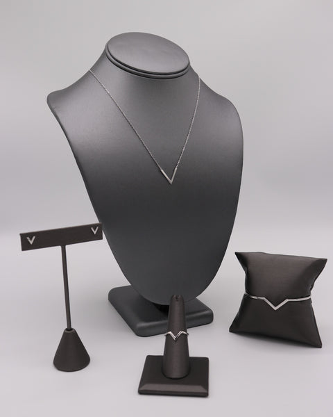 "V" Silver Earrings - Artizen Jewelry