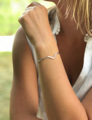 "V" Silver Bracelet - Artizen Jewelry