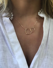 Interlocking Circle Necklace - Artizen Jewelry